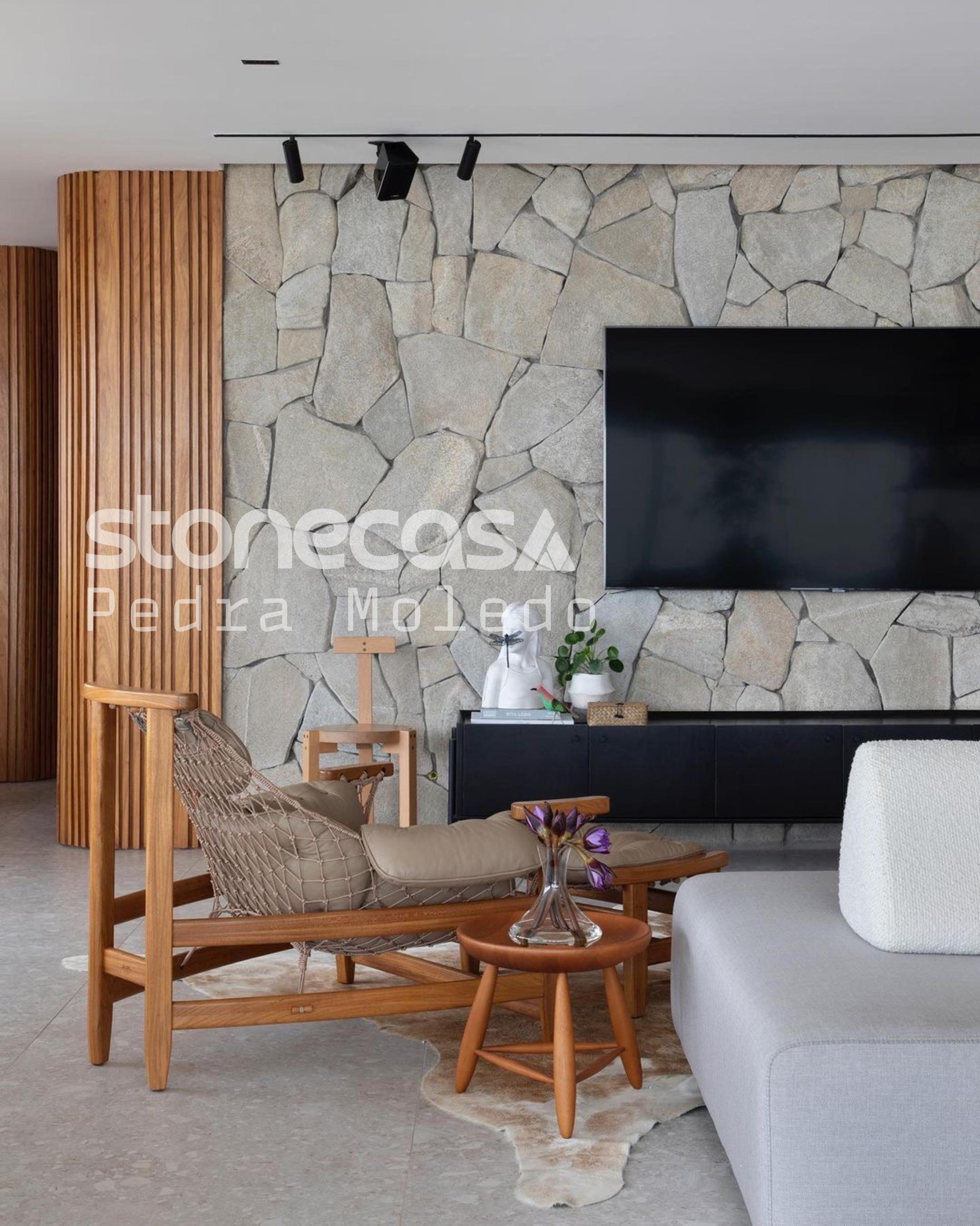Pedra Moledo Original | Alto Padrão em Pedra Natural | Stone Casa Pedra natural premium com origem controlada e suporte técnico. Ideal para fachadas, muros e paisagismo de alto padrão.